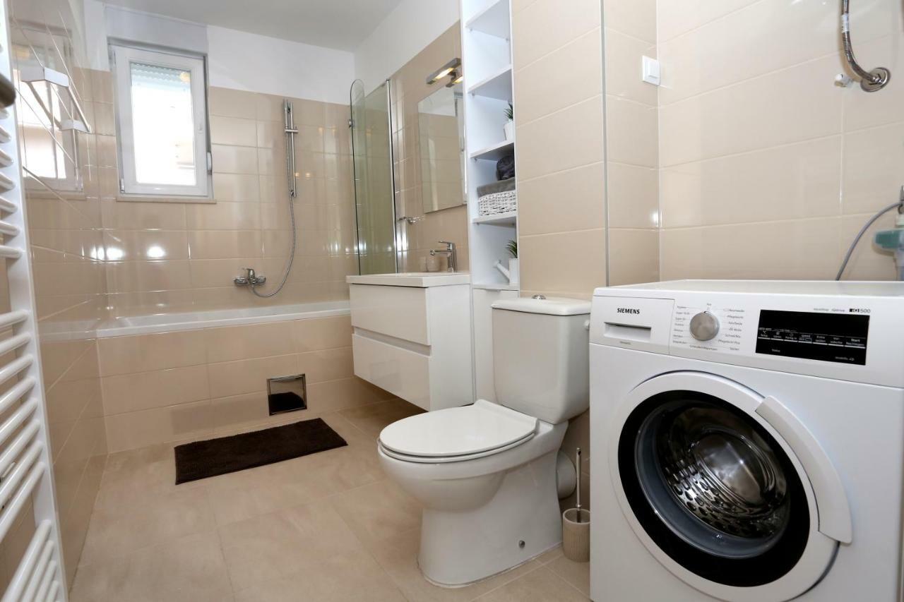 As'S Apartment Сплит Екстериор снимка