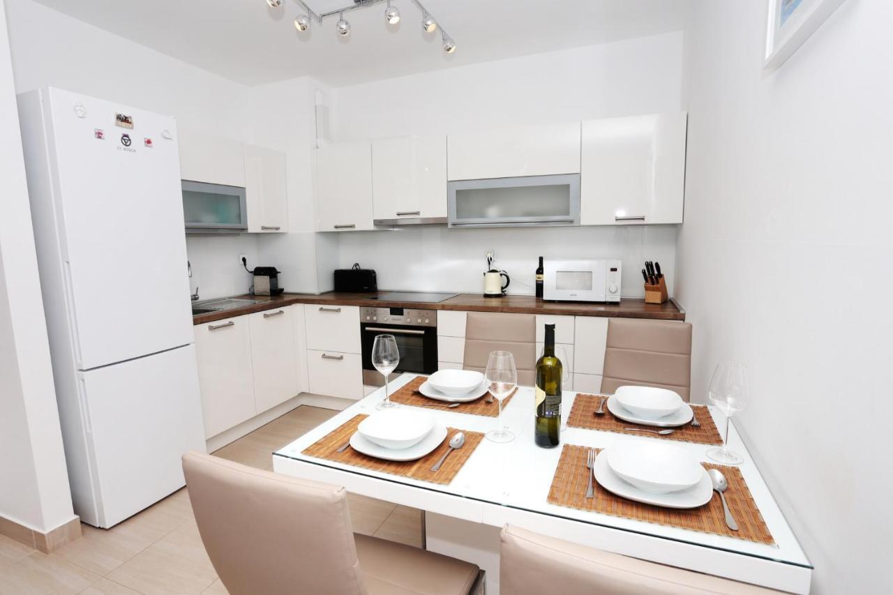 As'S Apartment Сплит Екстериор снимка